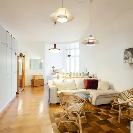 Huoneisto Architect Downtown With Sea View